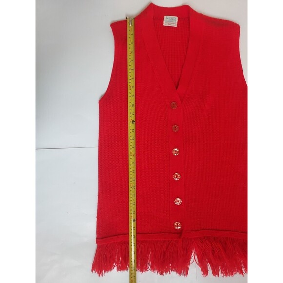 Vintage 1970s Ladies Large Carol Brent Red Knit Long Fringed  Button Down Vest - Picture 4 of 6